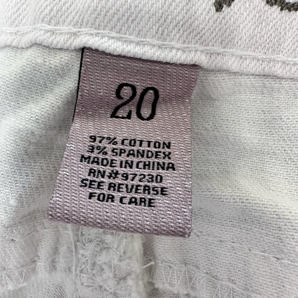 Almost Famous Destroyed Distressed White Studded Rhinestone Boyfriend Jeans 20 - Picture 6 of 13